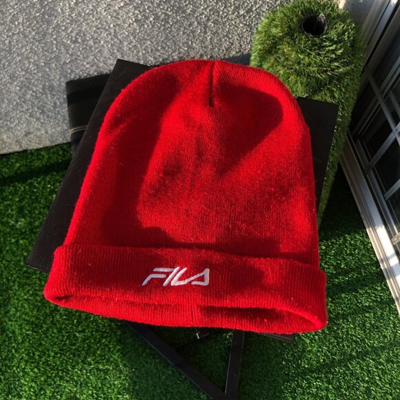 Red Fila Beanie (2010s) - Picture 1 of 2